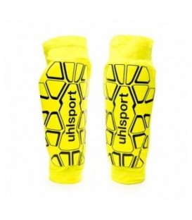 Espinillera Kempa Bionikshield en color amarillo disponible al mejor precio en tu tienda online de moda y deportes www.chemasport.es