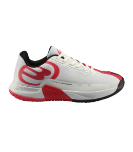 Zapatillas Bullpadel Next Pro W para mujer en color blanco y rojo disponible al mejor precio en tu tienda online de moda y deportes www.chemasport.es
