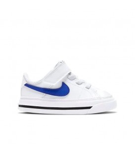 Zapatillas Nike Court Legacy para niños en color blanco y azul disponible al mejor precio en tu tienda online de moda y deportes www.chemasport.es