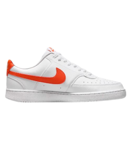Zapatillas Nike Court Vision Low para hombre en color blanco y naranja disponible al mejor precio en tu tienda online de moda y deportes www.chemasport.es