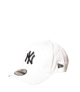 Gorra New Era 940 League Basic en color blanco y negro disponible al mejor precio en tu tienda online de moda y deportes www.chemasport.es