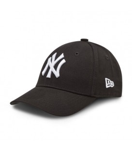 Gorra New Era 940 NY Yankees en color negro disponible al mejor precio en tu tienda online de moda y deportes www.chemasport.es